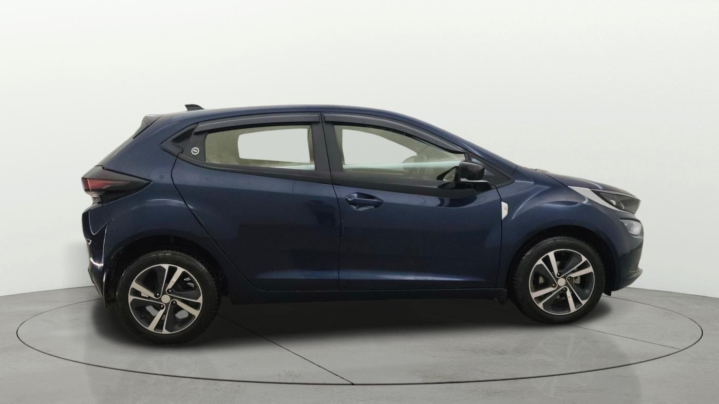 2024 Tata ALTROZ XZA + SUNROOF, Petrol, Automatic, 13,097 km, Right Side View