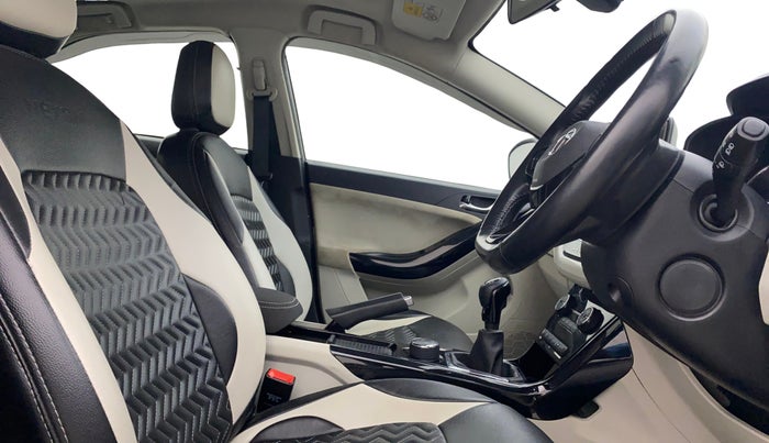 2022 Tata NEXON XZ PLUS PETROL SUNROOF, Petrol, Manual, 38,517 km, Right Side Front Door Cabin