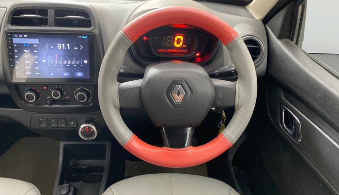2018 Renault Kwid RXT 1.0 AMT, Petrol, Automatic, 23,085 km, Steering Wheel Close Up