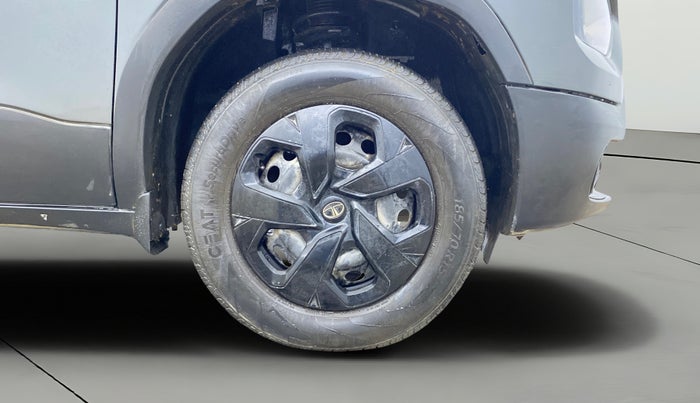 2022 Tata PUNCH ADVENTURE MT, Petrol, Manual, 99,571 km, Right Front Wheel