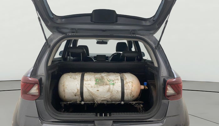 2022 Hyundai VENUE S+ 1.2, CNG, Manual, 56,314 km, Boot Open Zoomed View