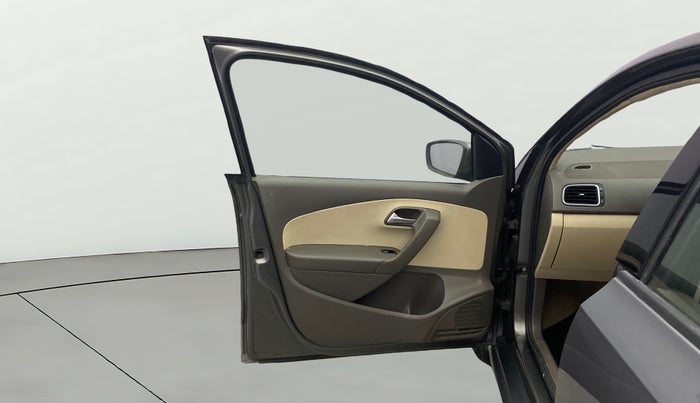 2014 Volkswagen Vento HIGHLINE DIESEL 1.6, Diesel, Manual, 80,634 km, LHS Front Door