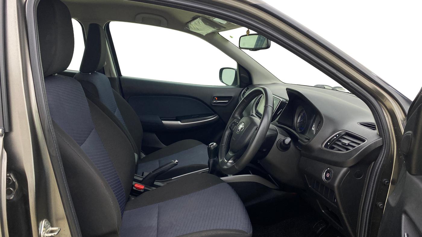 2021 Toyota Glanza V, Petrol, Manual, 61,998 km, Right Side Front Door Cabin
