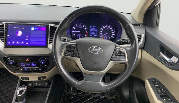 2017 Hyundai Verna 1.6 VTVT SX (O) AT, Petrol, Automatic, 71,150 km, Steering Wheel Close Up