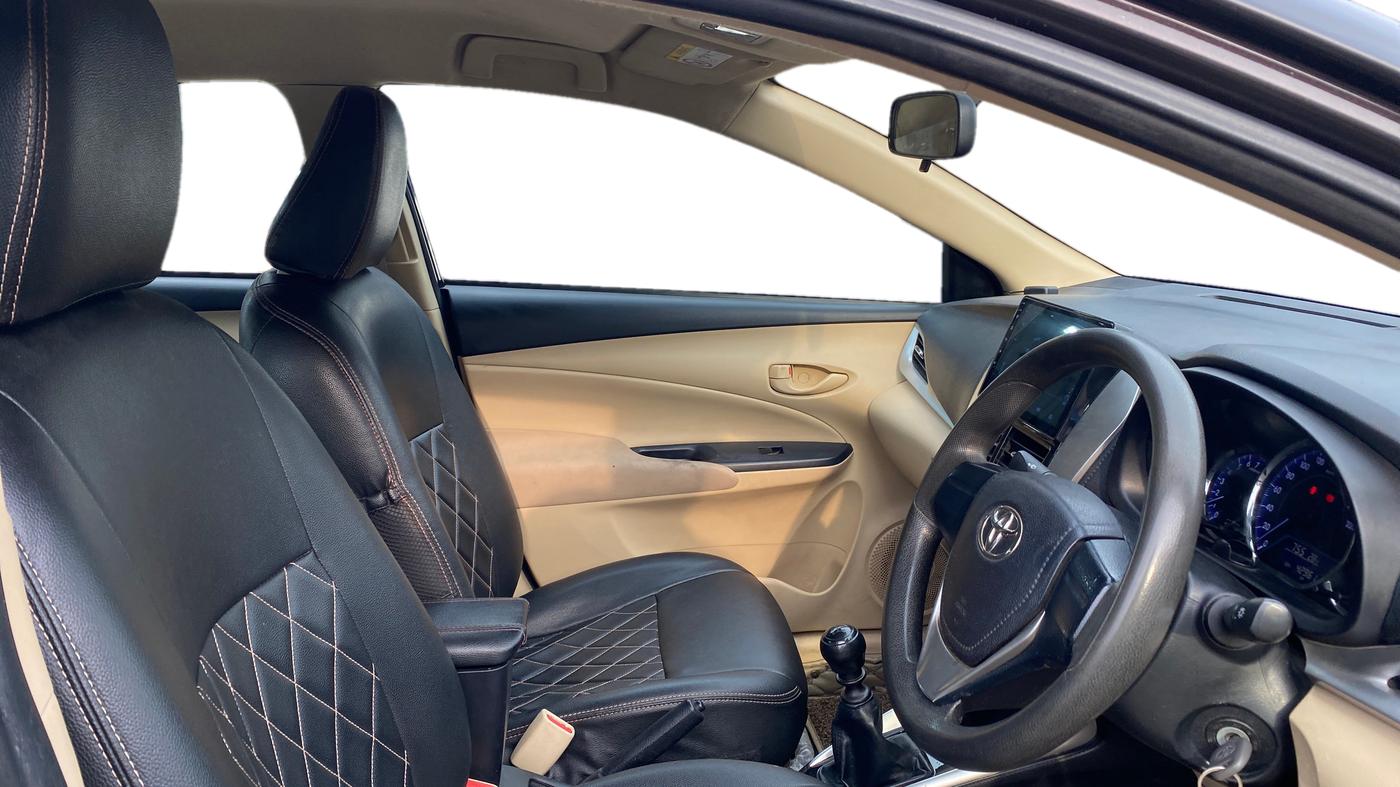2021 Toyota YARIS J MT, Petrol, Manual, 42,961 km, Right Side Front Door Cabin