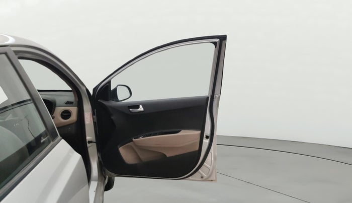 2015 Hyundai Xcent SX 1.2, Petrol, Manual, 78,231 km, RHS Front Door