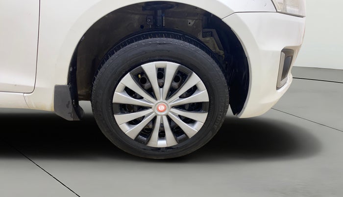 2015 Maruti Swift VXI, Petrol, Manual, 50,857 km, Right Front Wheel