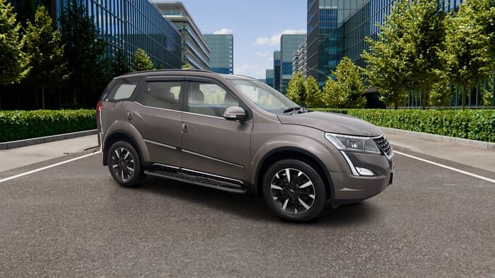 2018 Mahindra XUV500 W11 (O) AWD AT, Diesel, Automatic, 74,181 km, Right Front Diagonal