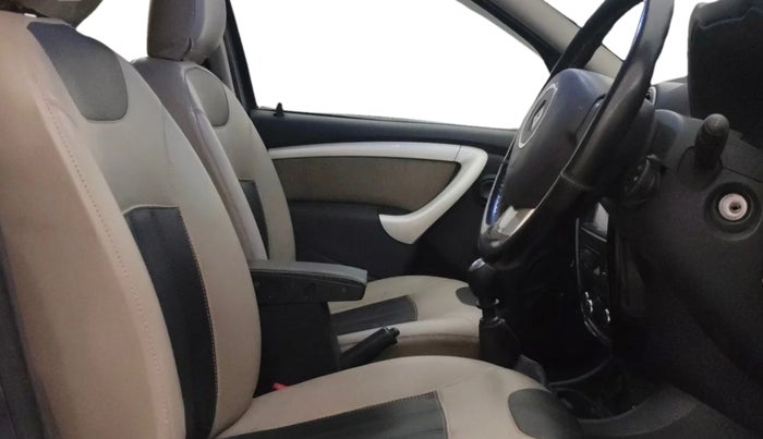 2013 Renault Duster 110 PS RXL DIESEL, Diesel, Manual, 98,252 km, Right Side Front Door Cabin