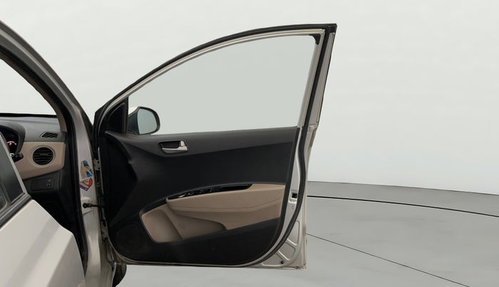 2014 Hyundai Xcent S 1.2, Petrol, Manual, 39,188 km, RHS Front Door