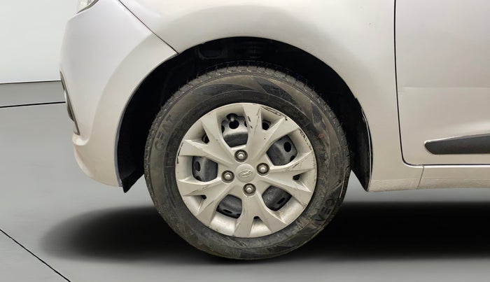 2016 Hyundai Grand i10 SPORTZ 1.2 KAPPA VTVT, Petrol, Manual, 26,923 km, Left Front Wheel