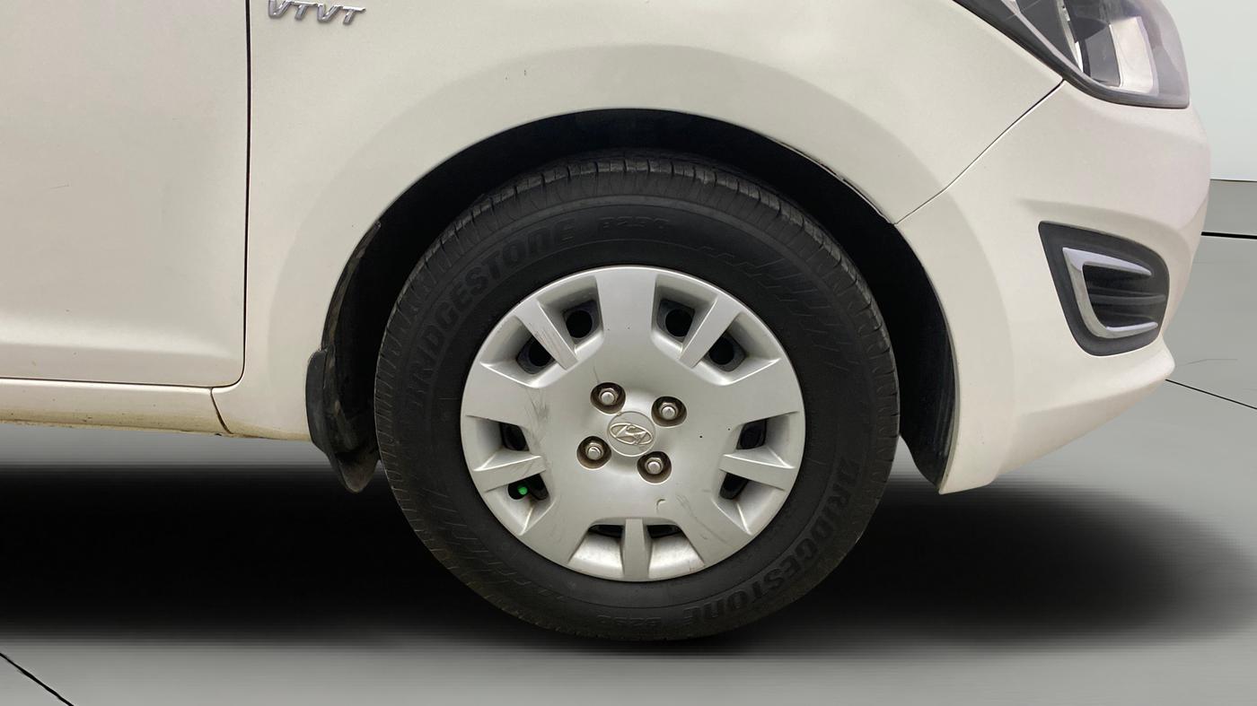 2013 Hyundai i20 MAGNA (O) 1.2, Petrol, Manual, 61,150 km, Right Front Wheel