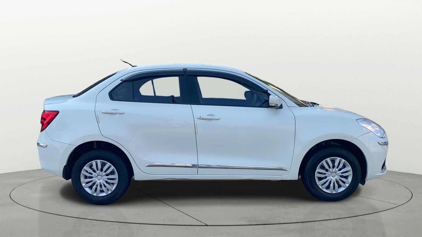2024 Maruti Dzire VXI, Petrol, Manual, 26,116 km, Right Side View