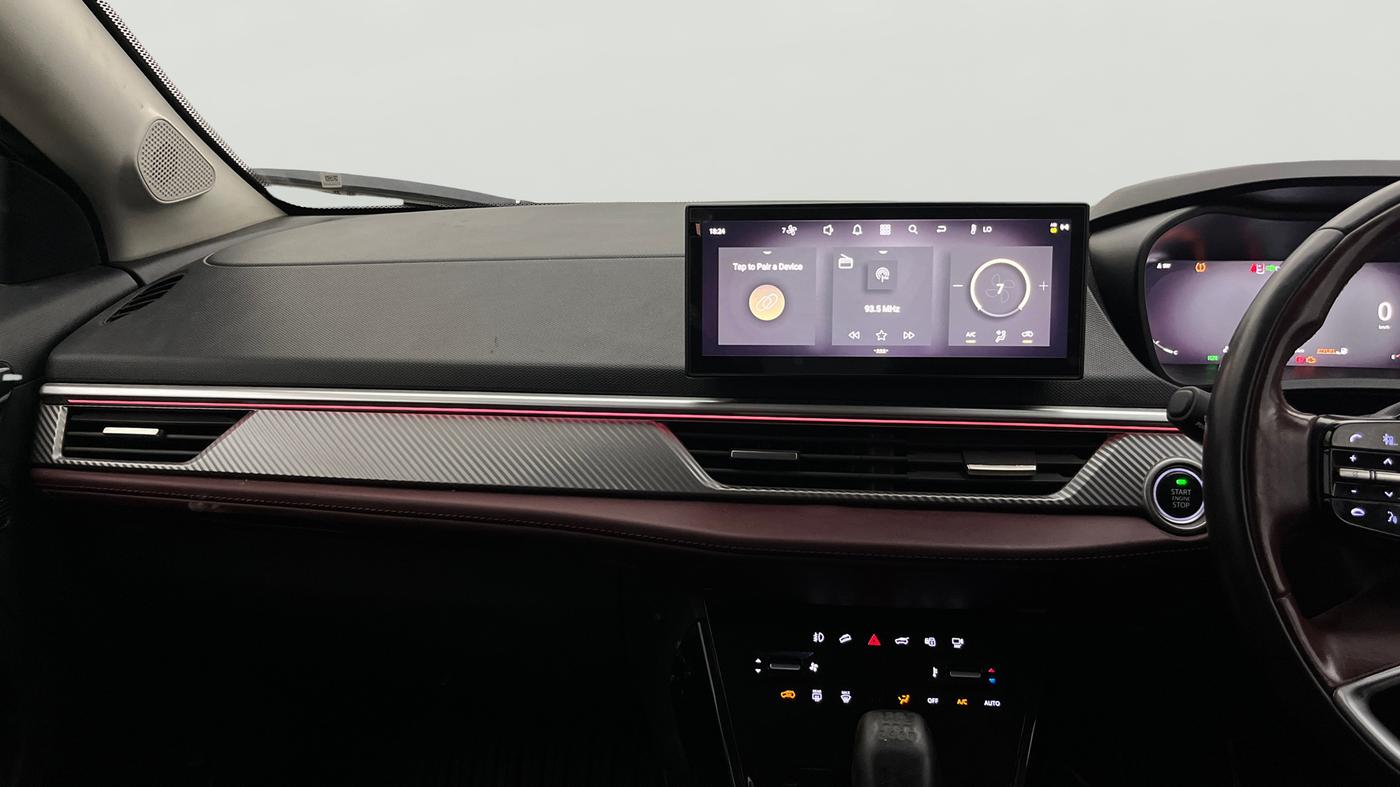 2024 Tata Curvv Accomplished S 1.2 Petrol 6MT, Petrol, Manual, 28,402 km, Air Conditioner
