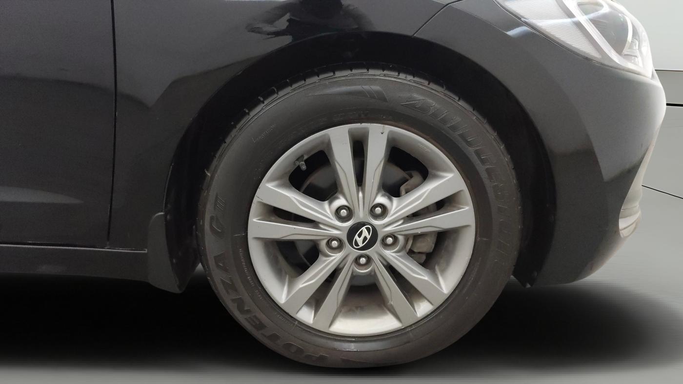2017 Hyundai New Elantra 2.0 SX(O) AT PETROL, Petrol, Automatic, 93,662 km, Right Front Wheel