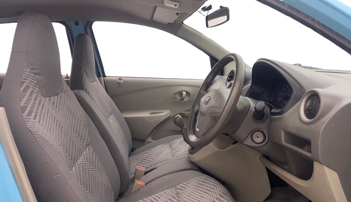 2015 Datsun Go A, Petrol, Manual, 88,911 km, Right Side Front Door Cabin