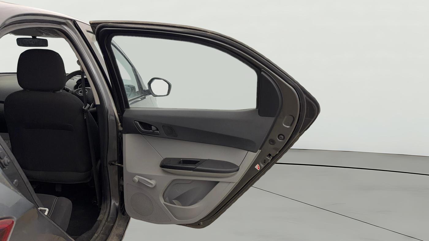 2022 Tata Tiago XE PETROL, Petrol, Manual, 27,764 km, RHS Rear Door