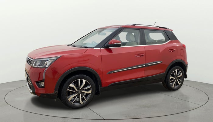 2019 Mahindra XUV300 W8 (O) 1.5 DIESEL, Diesel, Manual, 62,977 km, Left Front Diagonal