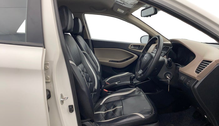 2016 Hyundai Elite i20 MAGNA 1.2, CNG, Manual, 87,283 km, Right Side Front Door Cabin