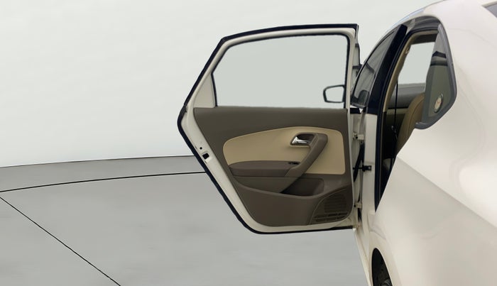 2014 Skoda Rapid ELEGANCE 1.6 MPI AT, CNG, Automatic, 43,105 km, LHS Rear Door