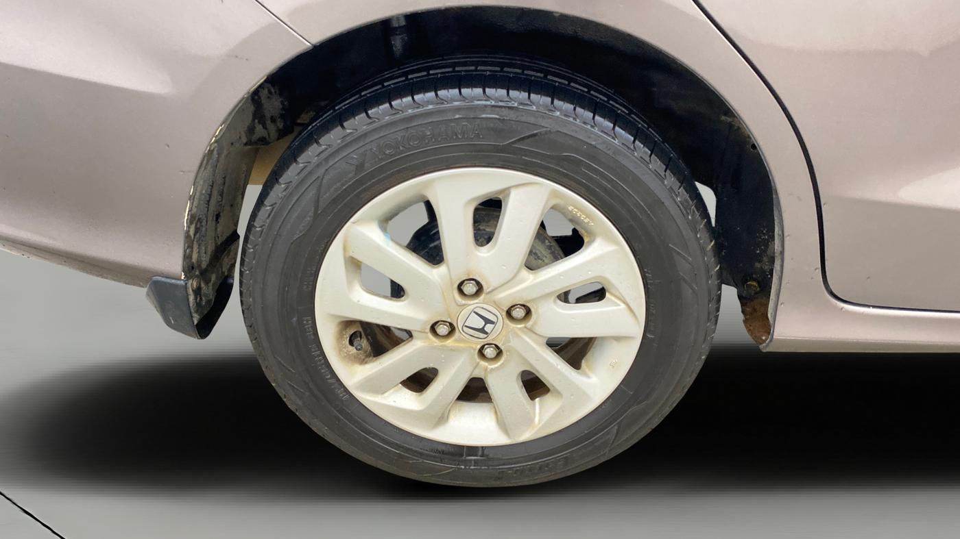 2014 Honda Mobilio 1.5L I-VTEC V, Petrol, Manual, 30,402 km, Right Rear Wheel