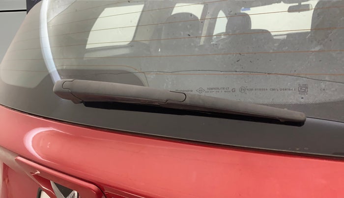 2021 Mahindra XUV700 AX 5 P MT 5 STR, Petrol, Manual, 83,425 km, Rear Wiper