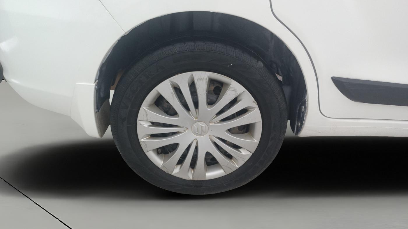2015 Maruti Ertiga VXI, Petrol, Manual, 79,810 km, Right Rear Wheel