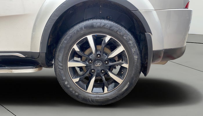 2019 Mahindra XUV500 W11, Diesel, Manual, 91,379 km, Left Rear Wheel
