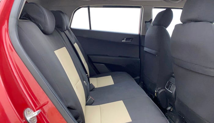 2016 Hyundai Creta SX PLUS AT 1.6 PETROL, Petrol, Automatic, 1,01,744 km, Right Side Rear Door Cabin