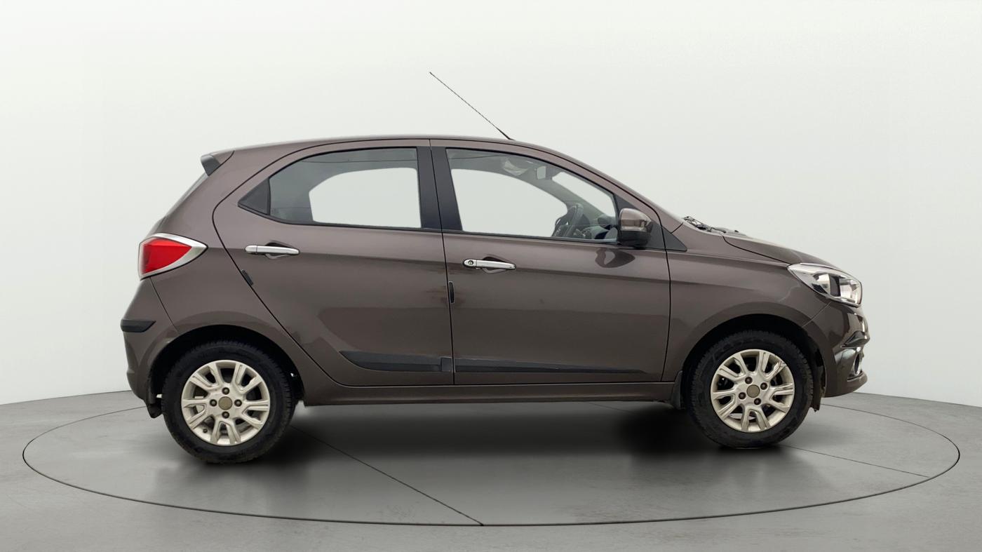 2017 Tata Tiago XZ PETROL, Petrol, Manual, 36,699 km, Right Side View
