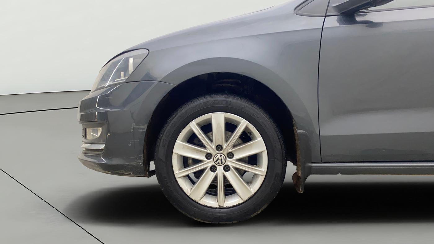 2016 Volkswagen Vento HIGHLINE PETROL AT, Petrol, Automatic, 56,101 km, Left Front Wheel