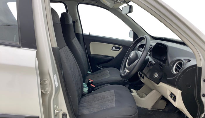 2022 Maruti Alto LXI OPT CNG, CNG, Manual, 30,517 km, Right Side Front Door Cabin