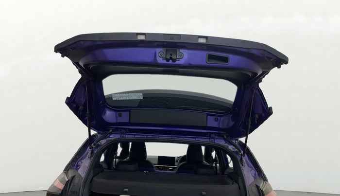 2023 Tata NEXON FEARLESS + SUNROOF DCA DUAL TONE 1.2 PETROL, Petrol, Automatic, 33,711 km, Boot Door Open