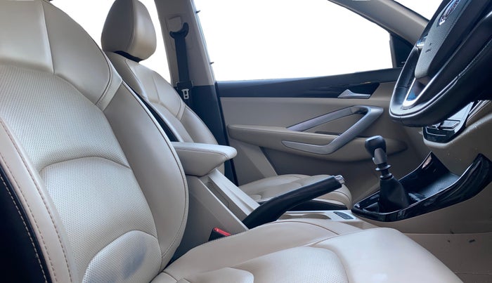 2021 MG HECTOR SMART 2.0 DIESEL, Diesel, Manual, 30,268 km, Right Side Front Door Cabin