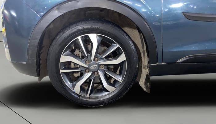 2021 Mahindra XUV300 W8 (O) 1.2 PETROL, Petrol, Manual, 93,983 km, Left Front Wheel
