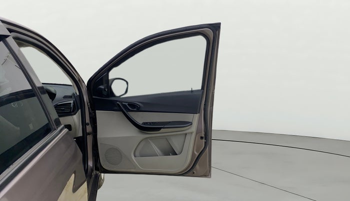 2018 Tata Tiago XT PETROL, Petrol, Manual, 51,732 km, RHS Front Door