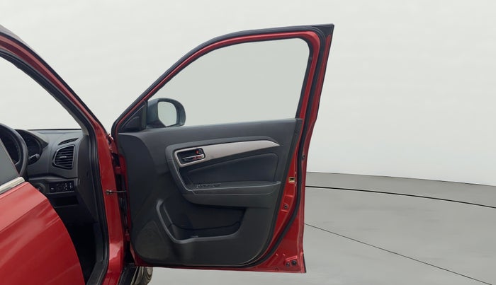 2017 Maruti Vitara Brezza ZDI PLUS DUAL TONE, Diesel, Manual, 1,29,768 km, RHS Front Door