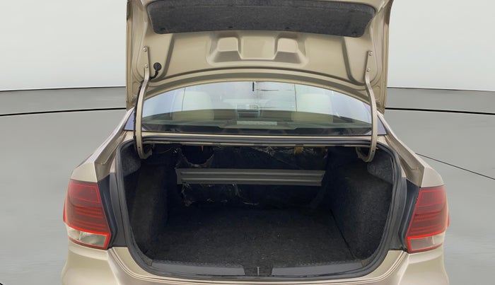 2016 Volkswagen Vento HIGHLINE 1.6 MPI, Petrol, Manual, 1,02,598 km, Boot Open Zoomed View