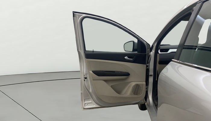 2020 Renault TRIBER RXZ, Petrol, Manual, 15,614 km, LHS Front Door