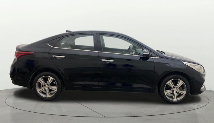 2018 Hyundai Verna 1.6 CRDI SX + AT, Diesel, Automatic, 1,24,498 km, Right Side View