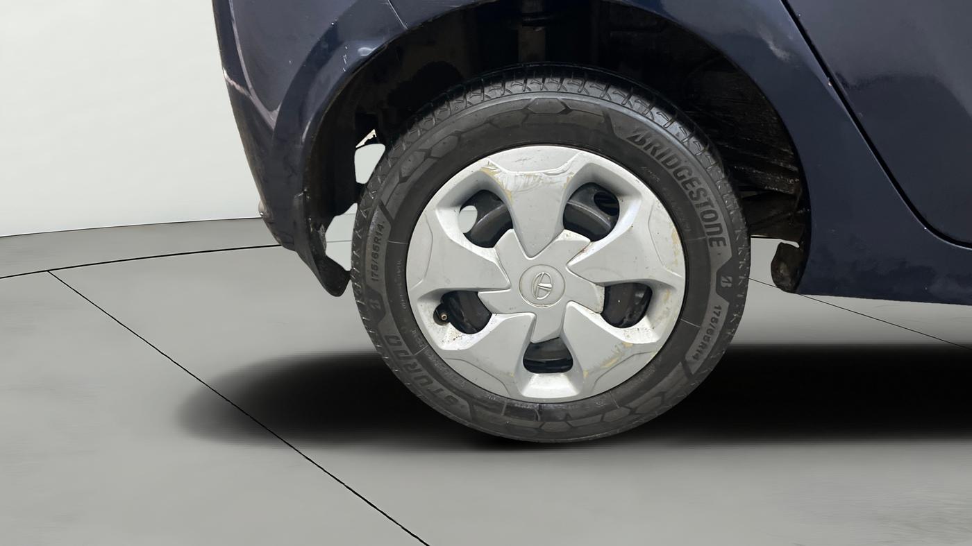 2022 Tata Tiago XT CNG, CNG, Manual, 1,13,357 km, Right Rear Wheel
