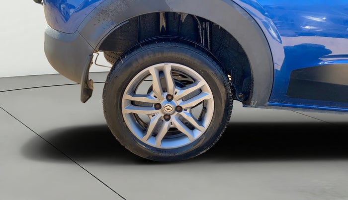 2022 Renault TRIBER RXZ, Petrol, Manual, 20,868 km, Right Rear Wheel