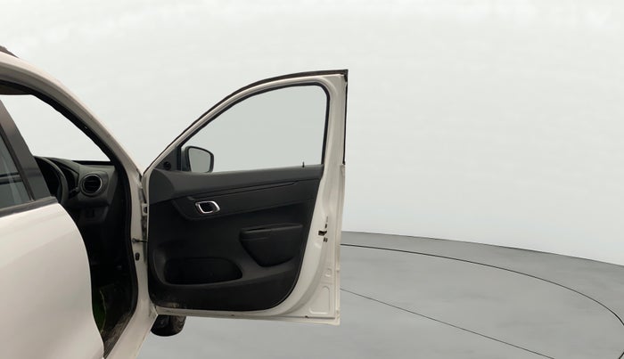 2020 Renault Kwid RXT 1.0 AMT (O), Petrol, Automatic, 29,168 km, RHS Front Door