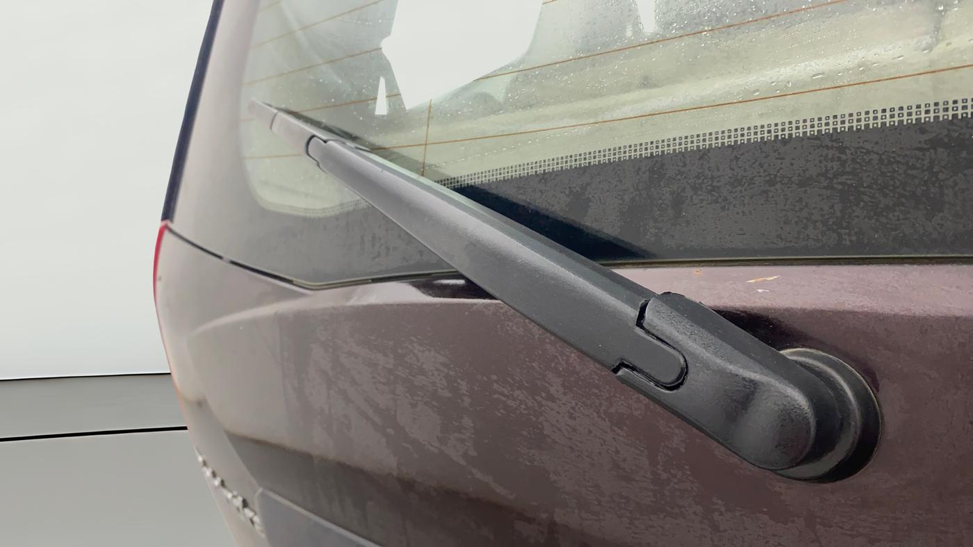 2016 Mahindra XUV500 W10 AT, Diesel, Automatic, 1,15,749 km, Rear Wiper