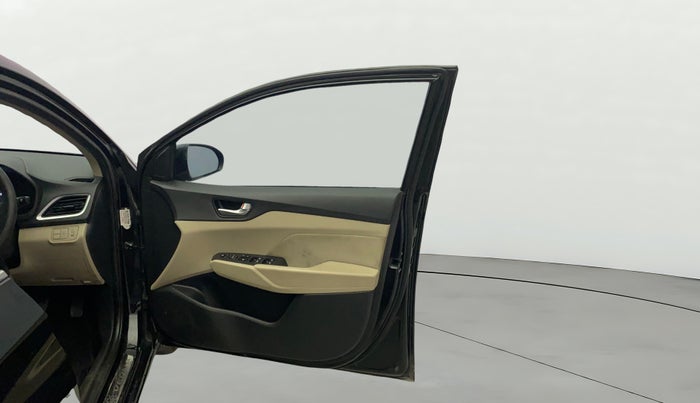 2020 Hyundai Verna SX 1.5 VTVT IVT, Petrol, Automatic, 82,278 km, RHS Front Door