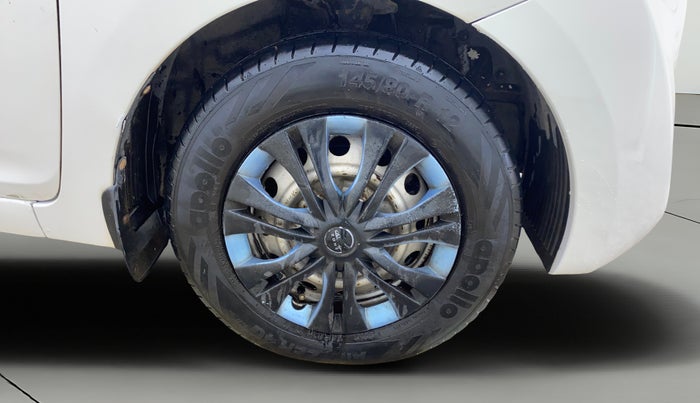 2013 Hyundai Eon ERA +, Petrol, Manual, 62,640 km, Right Front Wheel