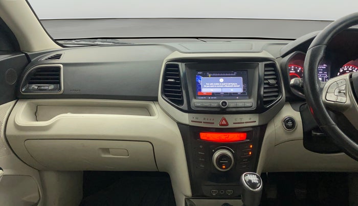 2020 Mahindra XUV300 W8 (O) 1.2 PETROL, Petrol, Manual, 1,04,286 km, Air Conditioner