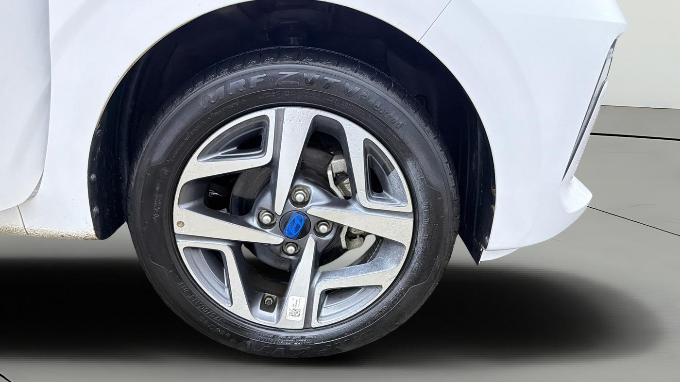 2023 Hyundai AURA SX PLUS 1.2 AMT, Petrol, Automatic, 14,929 km, Right Front Wheel