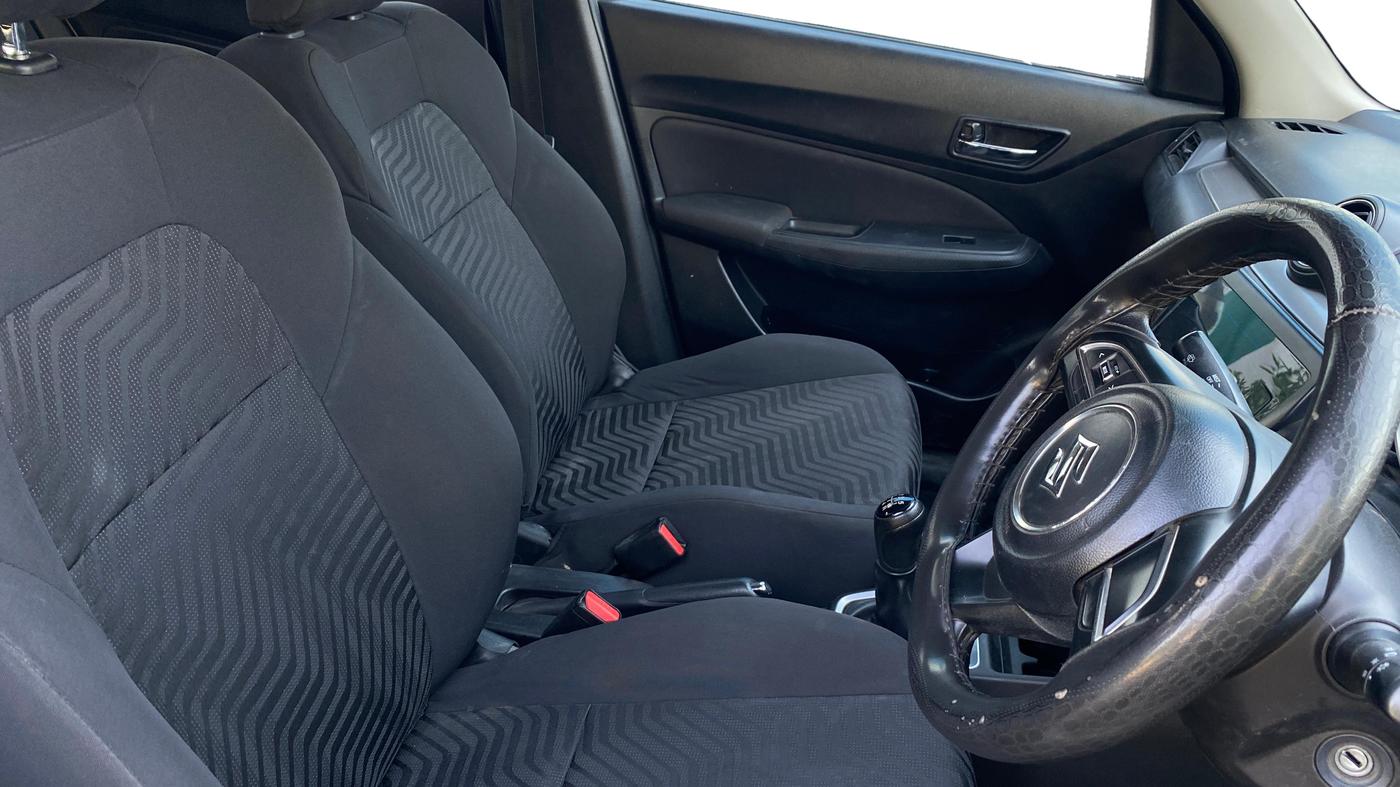 2021 Maruti Swift VXI, Petrol, Manual, 57,932 km, Right Side Front Door Cabin