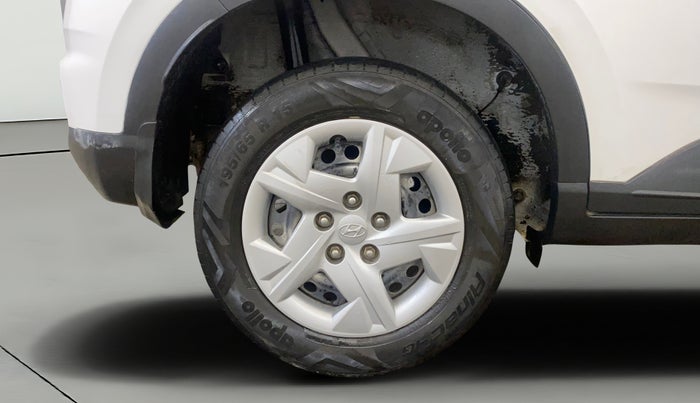 2020 Hyundai VENUE S 1.2, Petrol, Manual, 52,243 km, Right Rear Wheel